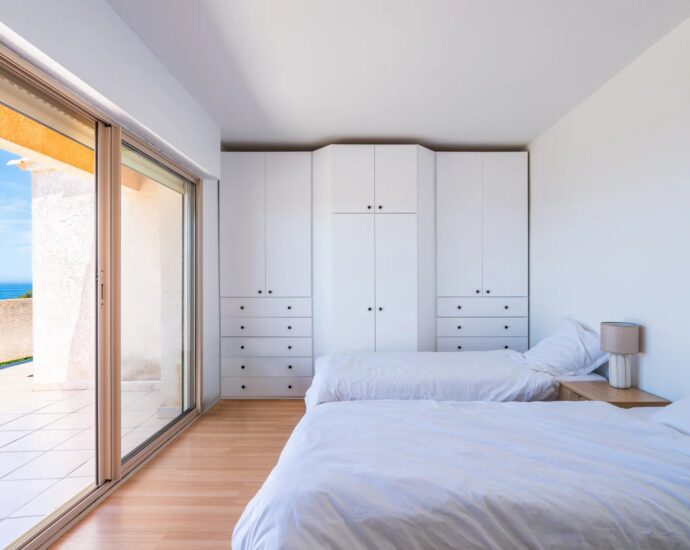 Corbara, Marine de Davia, villa 6 chambres, piscine, vue mer panoramique, plage à pied