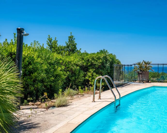 Corbara, Marine de Davia, villa 6 chambres, piscine, vue mer panoramique, plage à pied