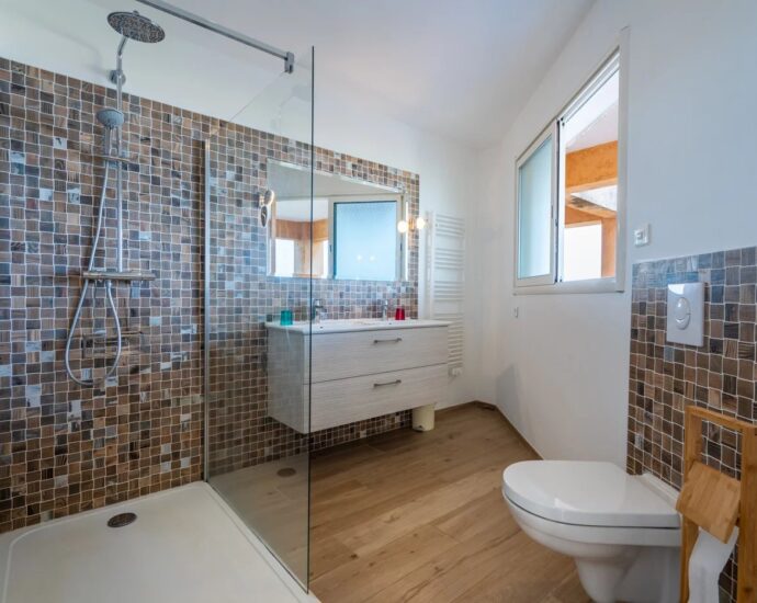 Exclusivité, Corbara, Marine de Davia, villa 3 chambres, piscine, vue mer panoramique, plage à pied