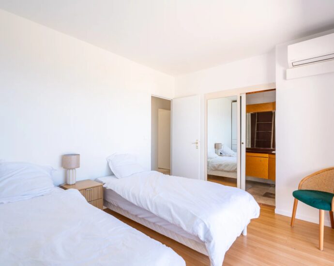 Corbara, Marine de Davia, villa 6 chambres, piscine, vue mer panoramique, plage à pied