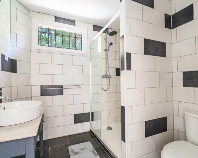 Corbara, Marine de Davia, villa 6 chambres, piscine, vue mer panoramique, plage à pied