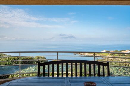 Exclusivité, Corbara, Marine de Davia, villa 3 chambres, piscine, vue mer panoramique, plage à pied