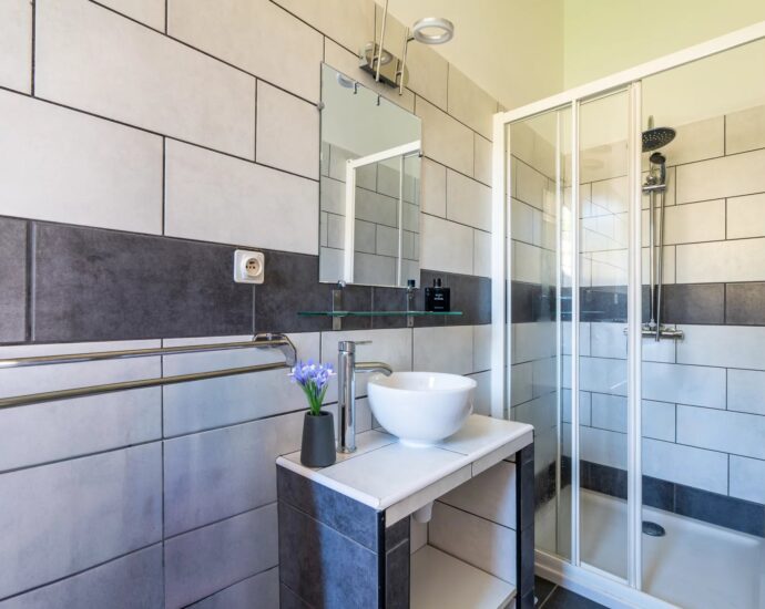 Corbara, Marine de Davia, villa 6 chambres, piscine, vue mer panoramique, plage à pied