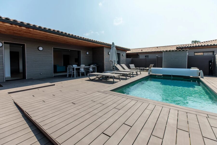 Lecci , Cala Rossa, Villa de 3 chambres avec piscine chauffée et plage à pieds