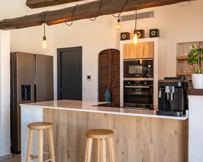 Monticello, villa 5 chambres, piscine, vue mer panoramique, proche plage