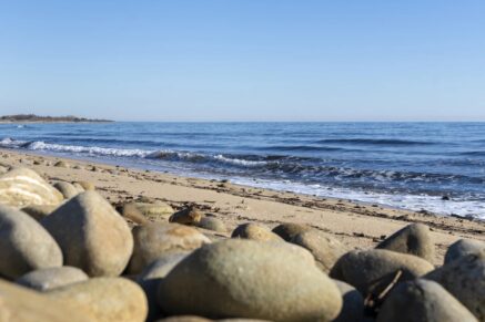 Solenzara, Marine de Solaro, Contemporary Villa, 5 Bedrooms, Heated Pool, Open Mountain Views, Walking Distance to the Beach