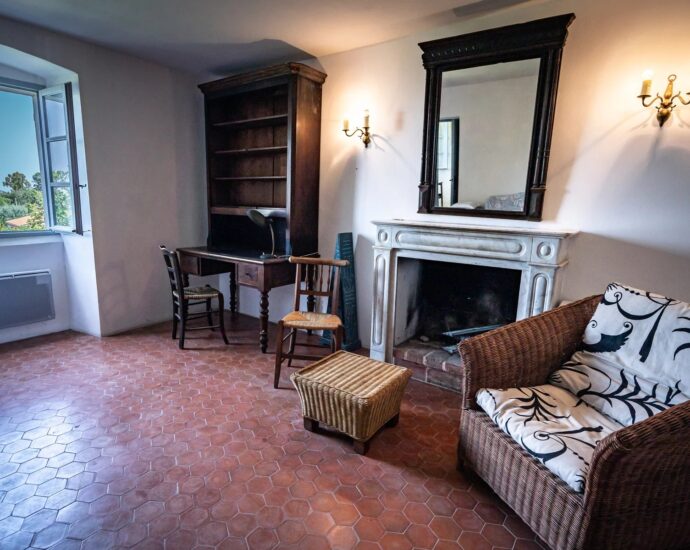 Demeure de Maître dominant la vallée du Nebbiu et le golfe de Saint-Florent