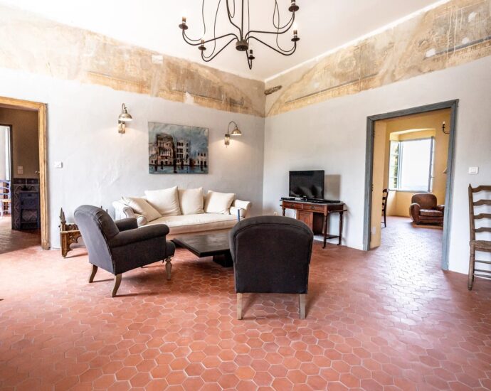 Demeure de Maître dominant la vallée du Nebbiu et le golfe de Saint-Florent