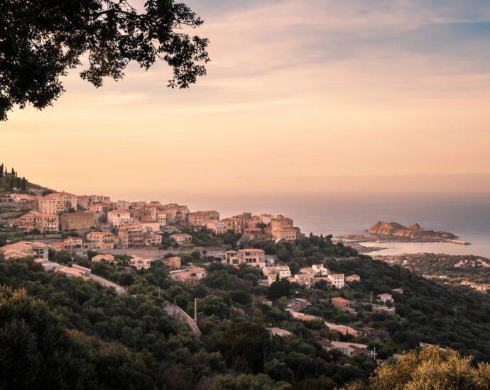 Monticello, villa 5 chambres, piscine, vue mer panoramique, proche plage