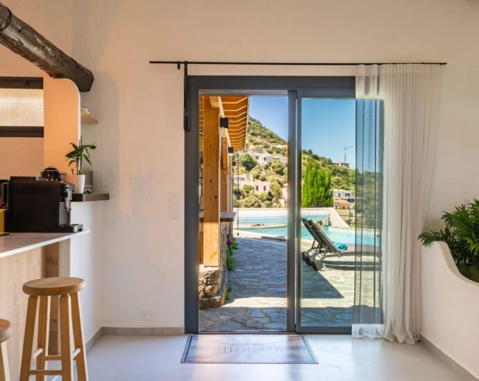 Monticello, villa 5 chambres, piscine, vue mer panoramique, proche plage