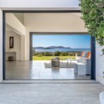 Lumio, Villa 6 chambres, vue mer panoramique, piscine à débordement, proche plage