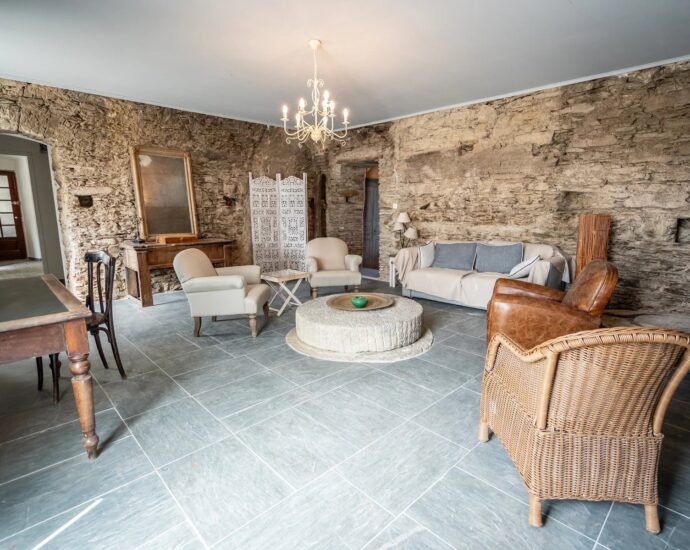 Demeure de Maître dominant la vallée du Nebbiu et le golfe de Saint-Florent