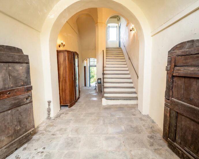 Demeure de Maître dominant la vallée du Nebbiu et le golfe de Saint-Florent