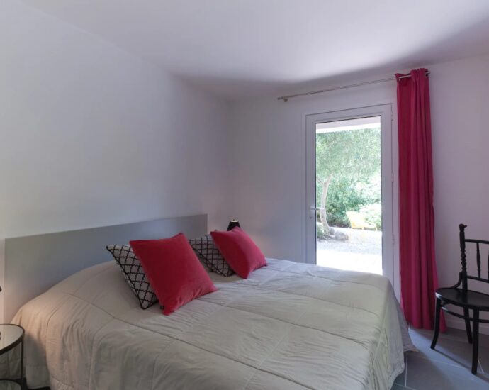 Porto-Vecchio, Domaine de Cala Rossa, villa 7 chambres, piscine, plage à pied