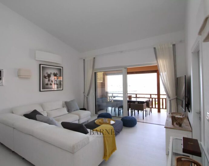 Cavallo Island – Apartment with hotel services – Panoramic view – Up to 4 people