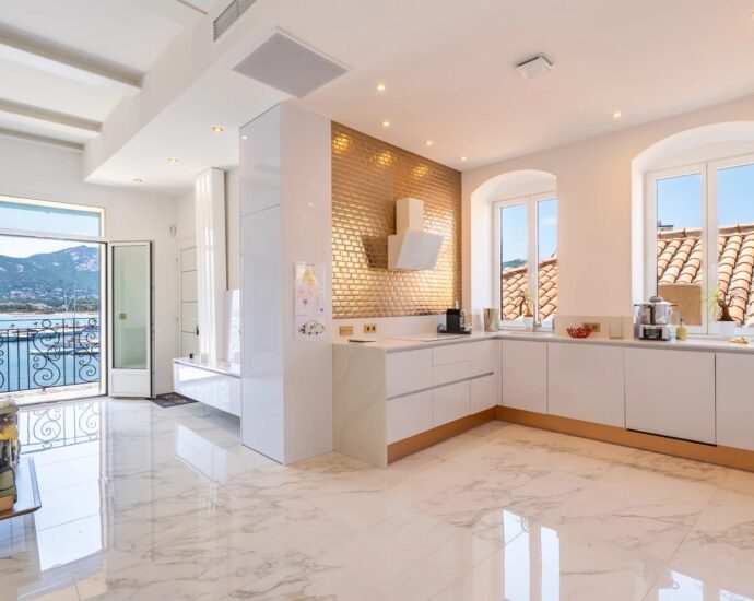 Calvi, appartement d&rsquo;exception, 3 chambres, vue mer panoramique