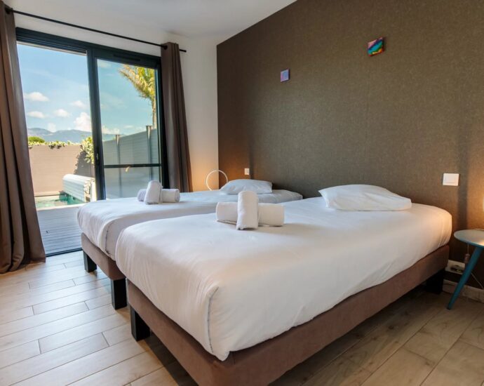 Lecci, Cala Rossa,  Villa de 3 chambres avec piscine et plage à pied