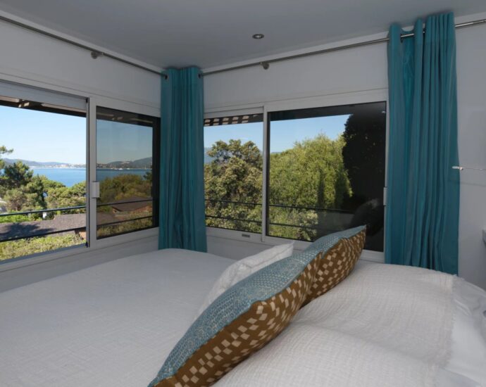 Porto-Vecchio, Domaine de Cala Rossa, villa 7 chambres, piscine, plage à pied