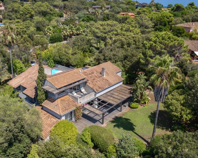 Porto-Vecchio, Domaine de Cala Rossa, villa 7 chambres, piscine, plage à pied