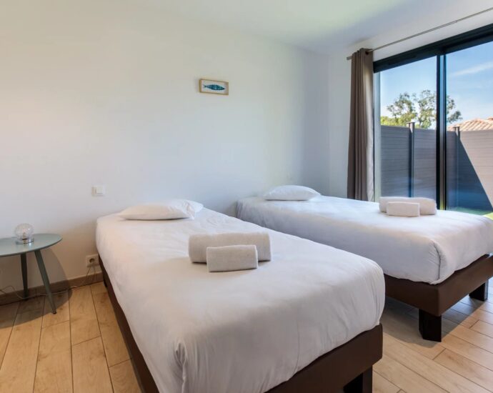 Southern Corsica – Cala Rossa – 4-bedroom Villa with Pool and Beach 300 meters away