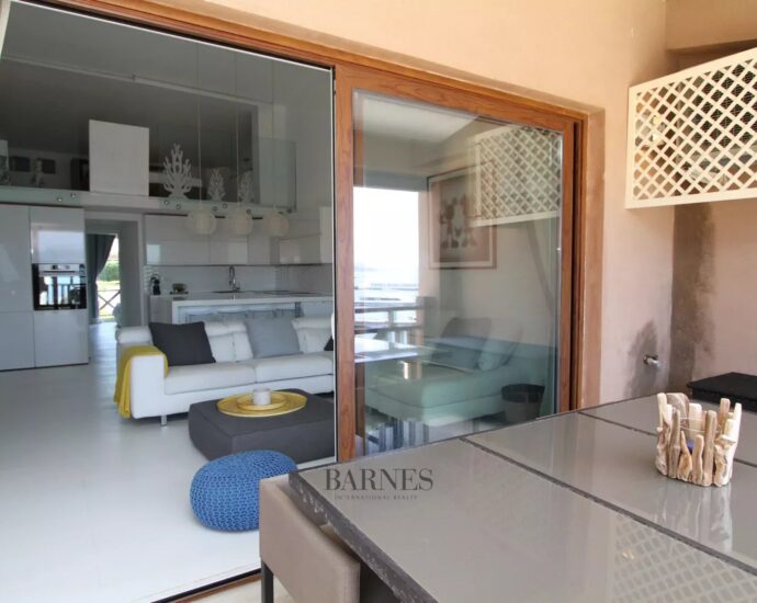 Cavallo Island – Apartment with hotel services – Panoramic view – Up to 4 people