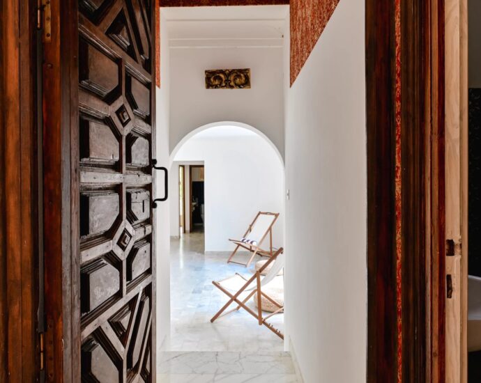 Exclusive, Pietrosella, Isolella Peninsula, Beach Villa Within Walking Distance, 7 Bedrooms, Sea View