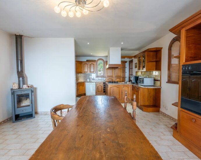 Bonifacio, Suartone, 3 bedrooms + 2 studios, sea view