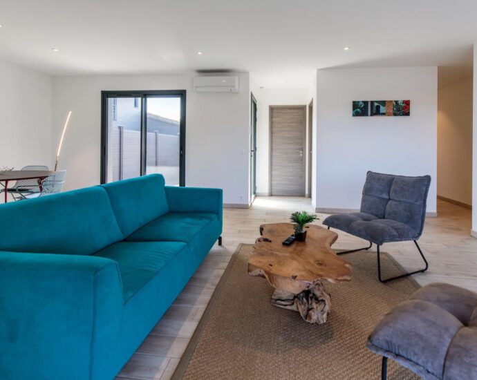 Southern Corsica – Cala Rossa – 4-bedroom Villa with Pool and Beach 300 meters away