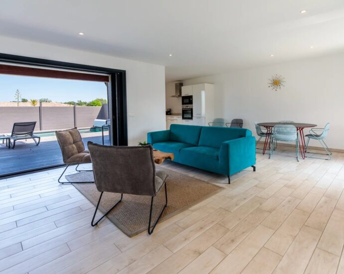 Southern Corsica – Cala Rossa – 4-bedroom Villa with Pool and Beach 300 meters away