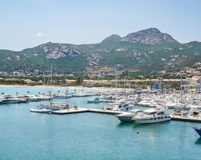 Calvi, appartement d&rsquo;exception, 3 chambres, vue mer panoramique