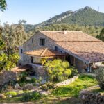 Exclusive, Conca, Bergerie-style Villa, 4 bedrooms, guest house, pool, mountain view