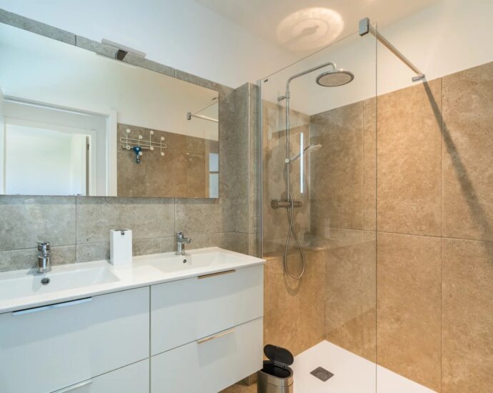 Calvi, Villa 6 chambres, Piscine, Vue mer panoramique, proche plage