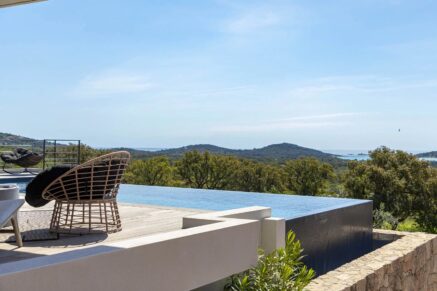 Lecci – Villa T6,  garage, piscine, avec vue mer panoramique