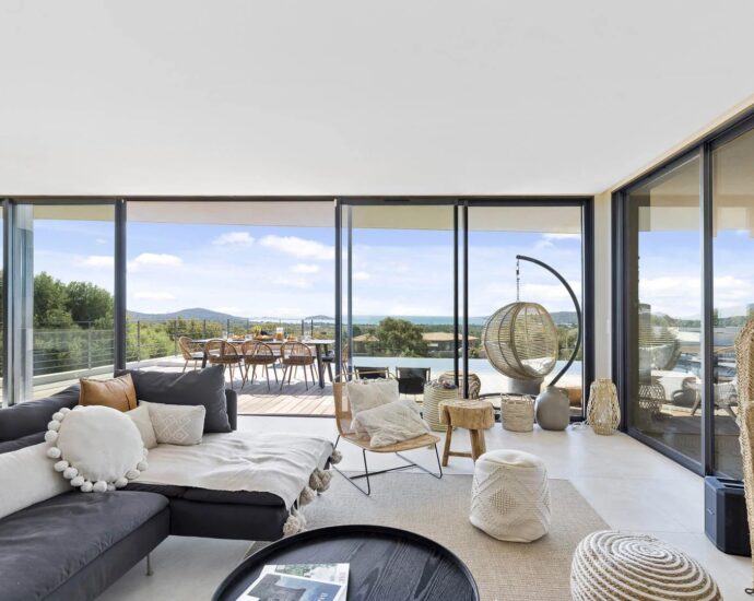 Lecci – Villa T6,  garage, piscine, avec vue mer panoramique