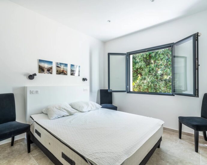 Calvi, Villa 6 chambres, Piscine, Vue mer panoramique, proche plage