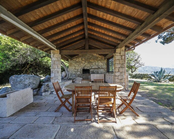 Exclusive, North of Ajaccio, Tiuccia, Calcatoggio,  stone-built villa, 5 bedrooms, pool, gym, sea view, walking distance to the beach