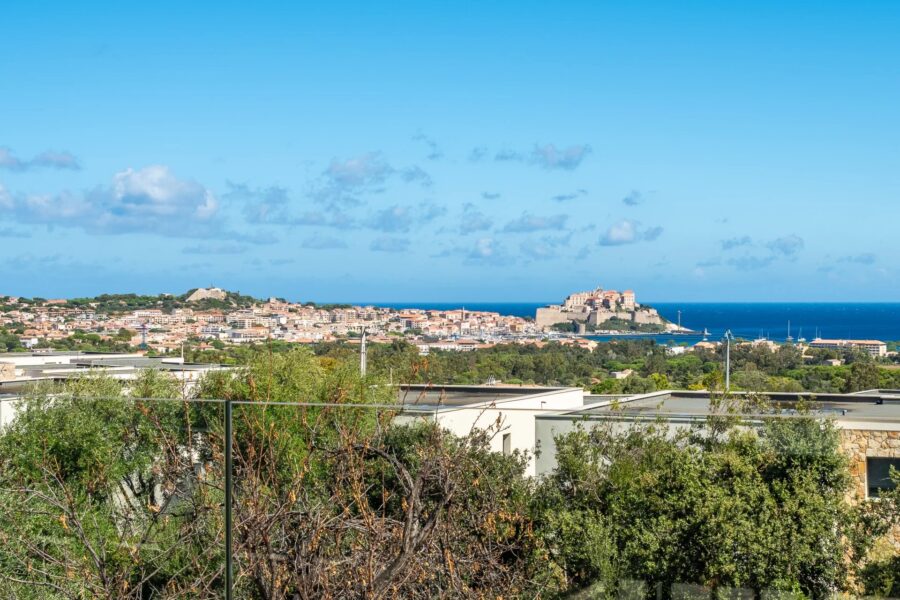 Calvi, Villa 6 chambres, Piscine, Vue mer panoramique, proche plage