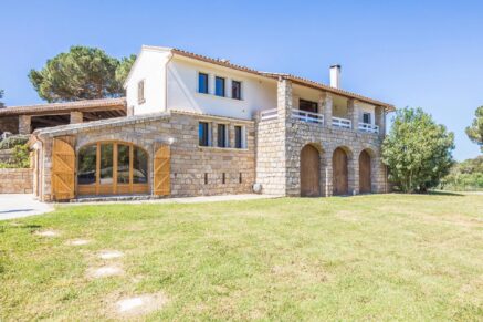 Exclusive, North of Ajaccio, Tiuccia, Calcatoggio,  stone-built villa, 5 bedrooms, pool, gym, sea view, walking distance to the beach