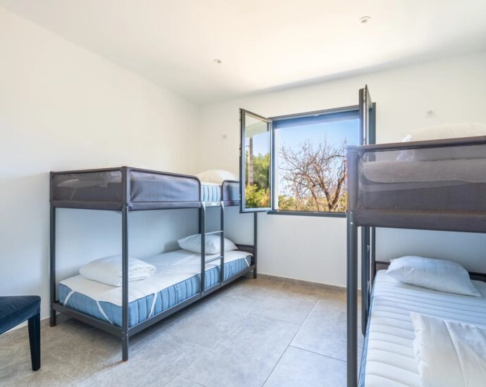 Calvi, Villa 6 chambres, Piscine, Vue mer panoramique, proche plage