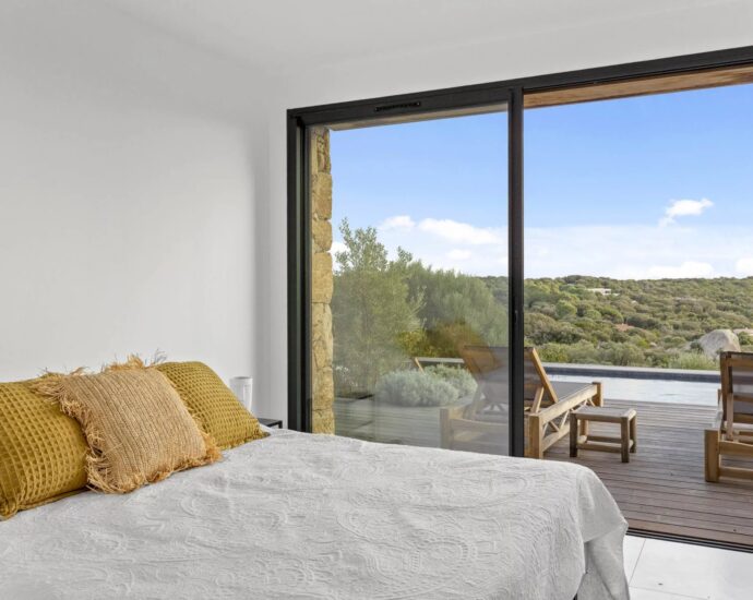 Pianottoli-Caldarello, Villa 6 chambres, piscine, vue mer, proche plage