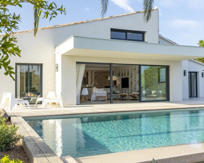 Saint-Cyprien, villa 5 chambres, piscine, pied dans l&rsquo;eau