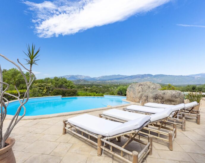 Porto-Vecchio, Domaine de Cala Rossa, villa 5 chambres, piscine et plage à pied