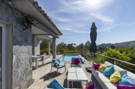 Favone, villa within walking distance to the beach, sea and mountain views, 4 bedrooms, heated infinity pool