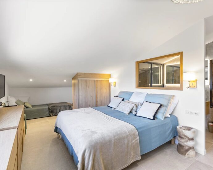 Saint-Cyprien, villa 5 chambres, piscine, pied dans l&rsquo;eau