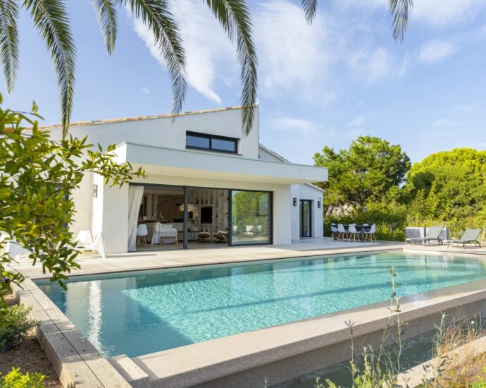 Saint-Cyprien, villa 5 chambres, piscine, pied dans l&rsquo;eau