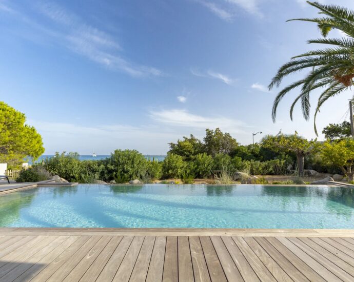 Saint-Cyprien, villa 5 chambres, piscine, pied dans l&rsquo;eau