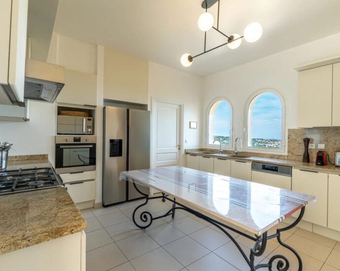 Calvi, villa, 5 bedroom, panoramic sea view, heated pool, close to beaches