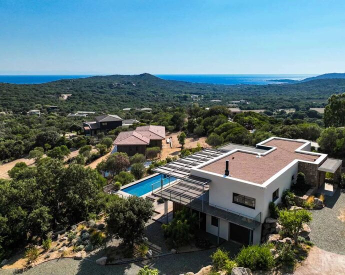 Pianottoli-Caldarello, Villa 6 chambres, piscine, vue mer, proche plage