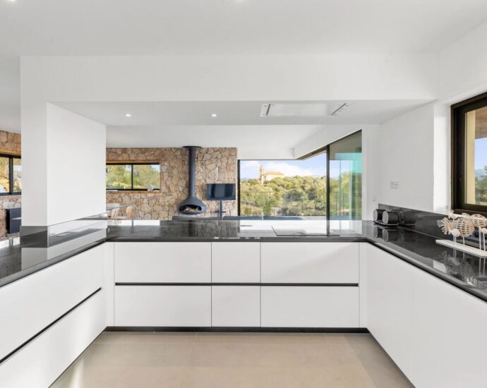 Pianottoli-Caldarello, Villa 6 chambres, piscine, vue mer, proche plage