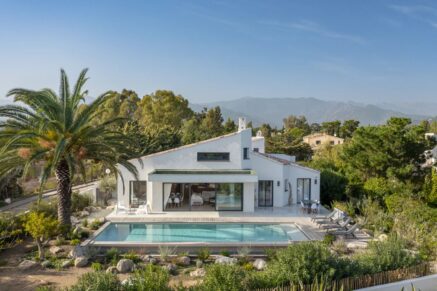 Saint-Cyprien, villa 5 chambres, piscine, pied dans l&rsquo;eau